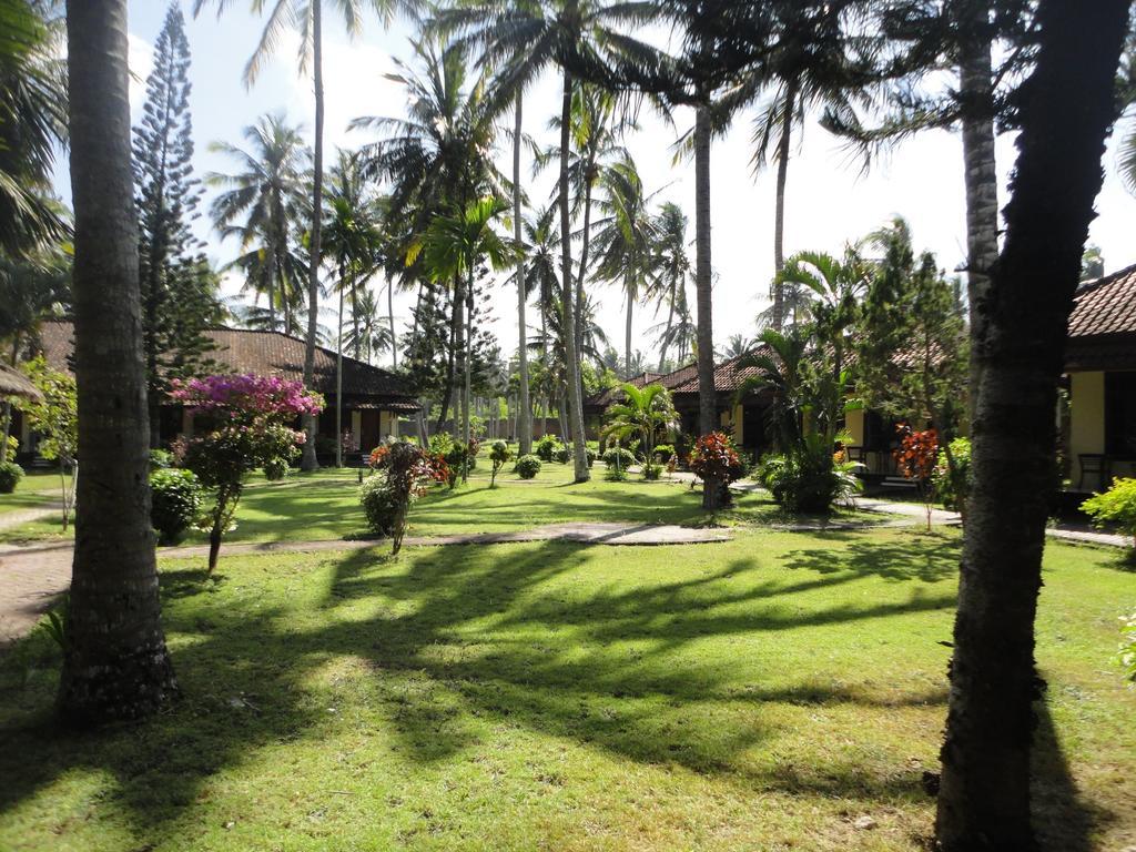 Kuta Indah Hotel Extérieur photo