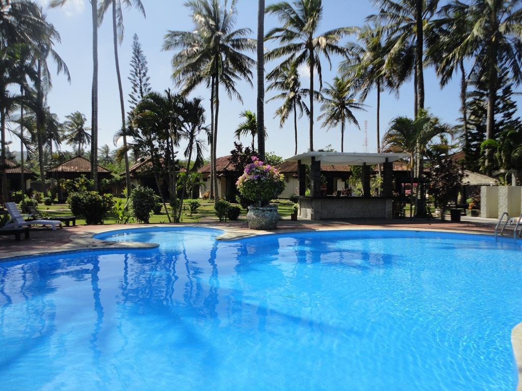Kuta Indah Hotel Extérieur photo