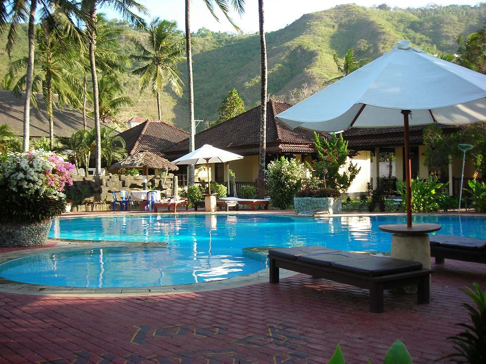 Kuta Indah Hotel Extérieur photo
