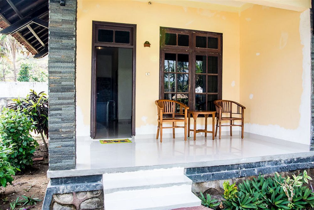 Kuta Indah Hotel Extérieur photo
